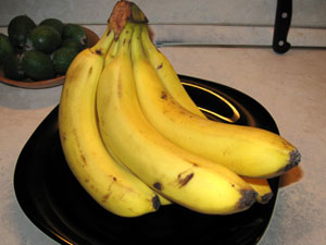 Бананы при боли в животе, фото