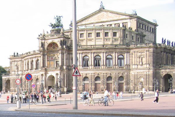 Фото 7 Дрезден. Театральная площадь