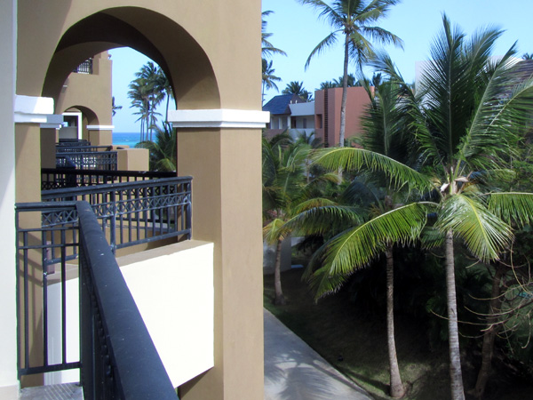 отель Ларимар, вид с балкона на море, фото