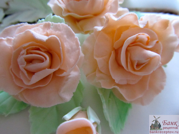 Как сделать розы для украшения торта, описание, фото