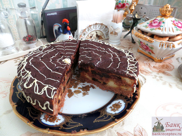 Пирог на манке с черносливом, рецепт и фото