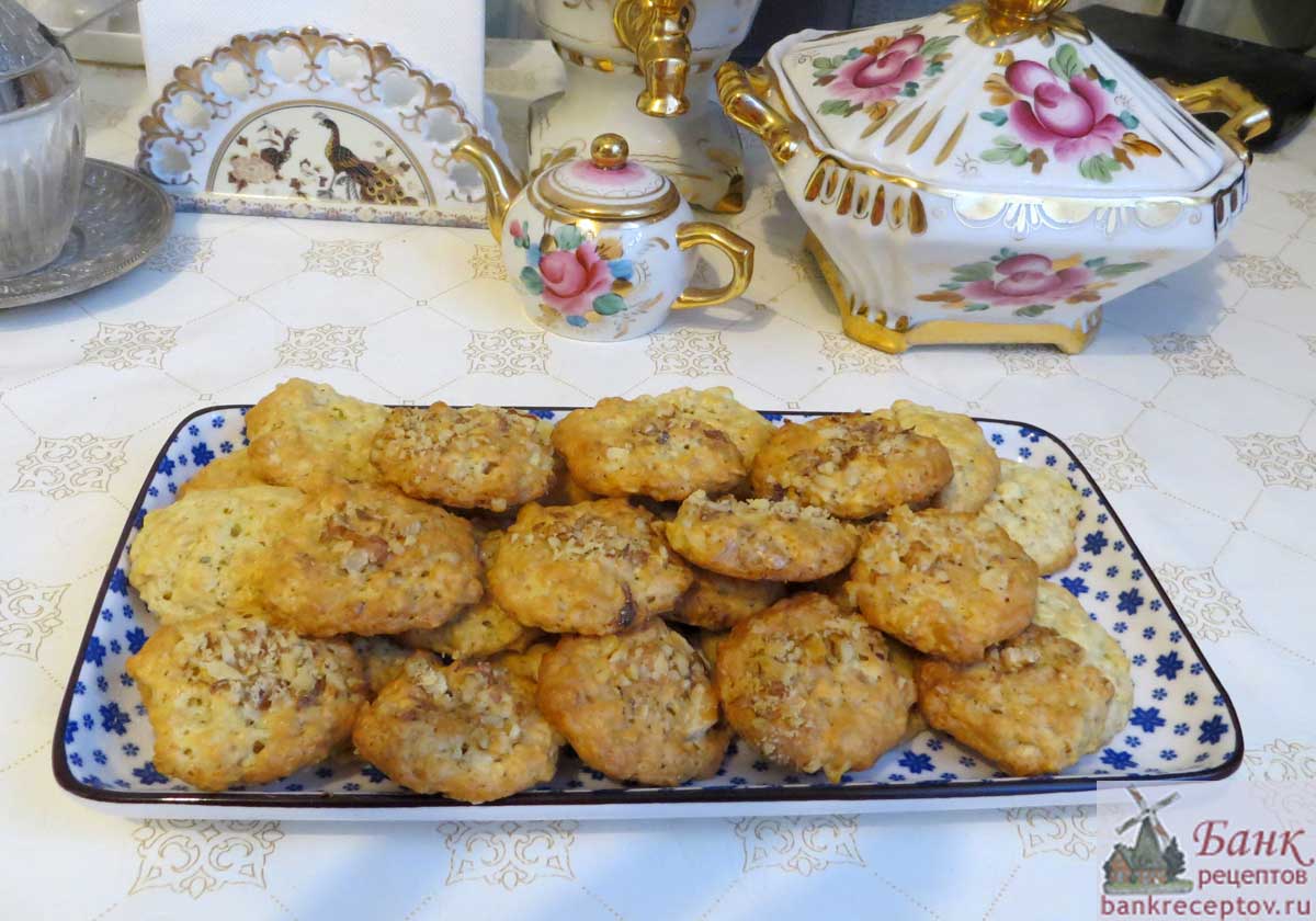 Соленое овсяное печенье с перцем и орехами, рецепт и фото