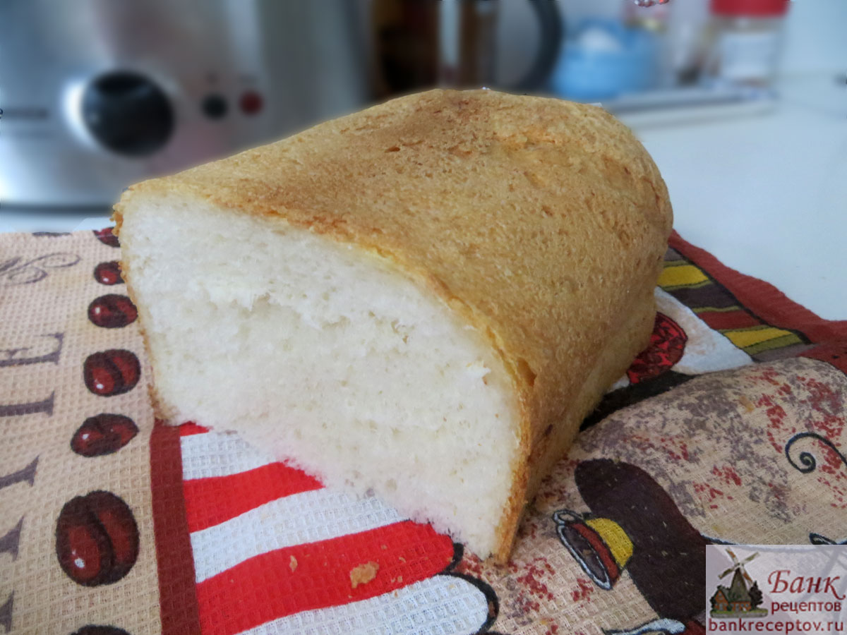 хлеб после выпечки в хлебопечке, фото