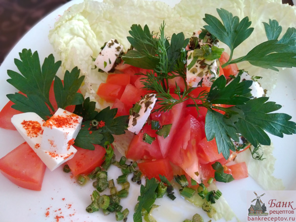 <Рецепт салата из помидоров с брынзой, фото