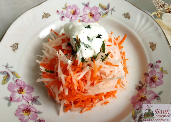 салат из редьки с морковью, фото
