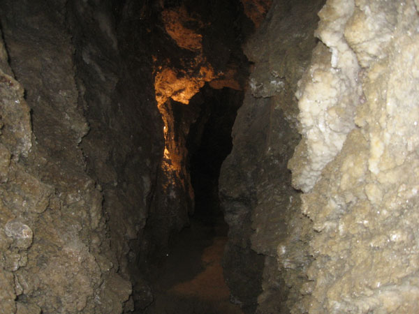 В пещере, фото