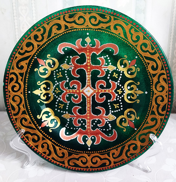 Тарелка с ингушским орнаментом, фото